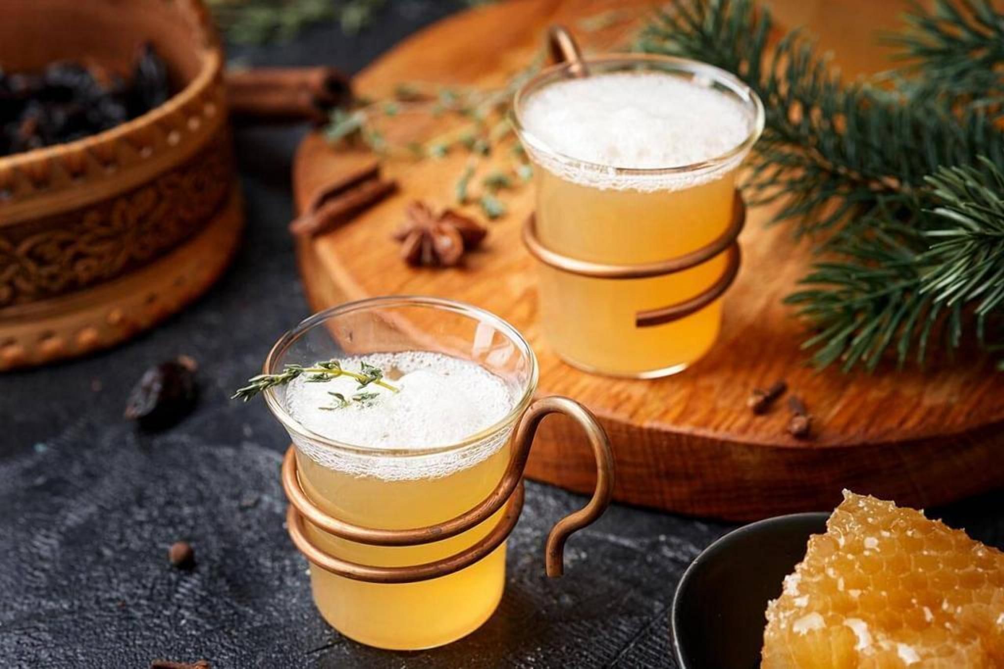 Веселые зимние вечера: готовим сбитень для компании - Новости Вкусно Веселые зимние вечера: готовим сбитень для компании - Новости Вкусно