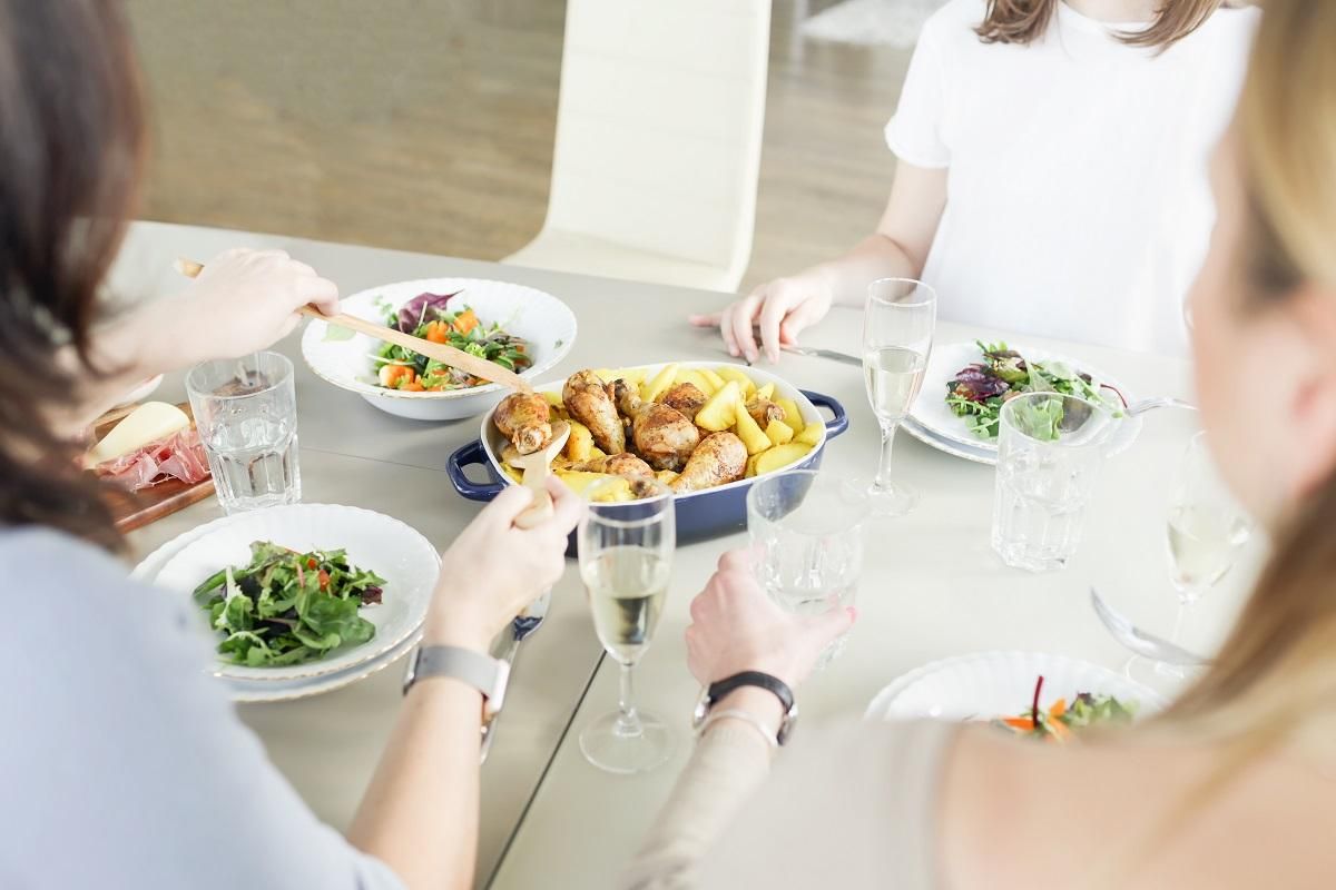 Коли гості завітали раптово: швидкі страви, які можна приготувати за 20 хвилин - Новини Смачно Коли гості завітали раптово: швидкі страви, які можна приготувати за 20 хвилин - Новини Смачно