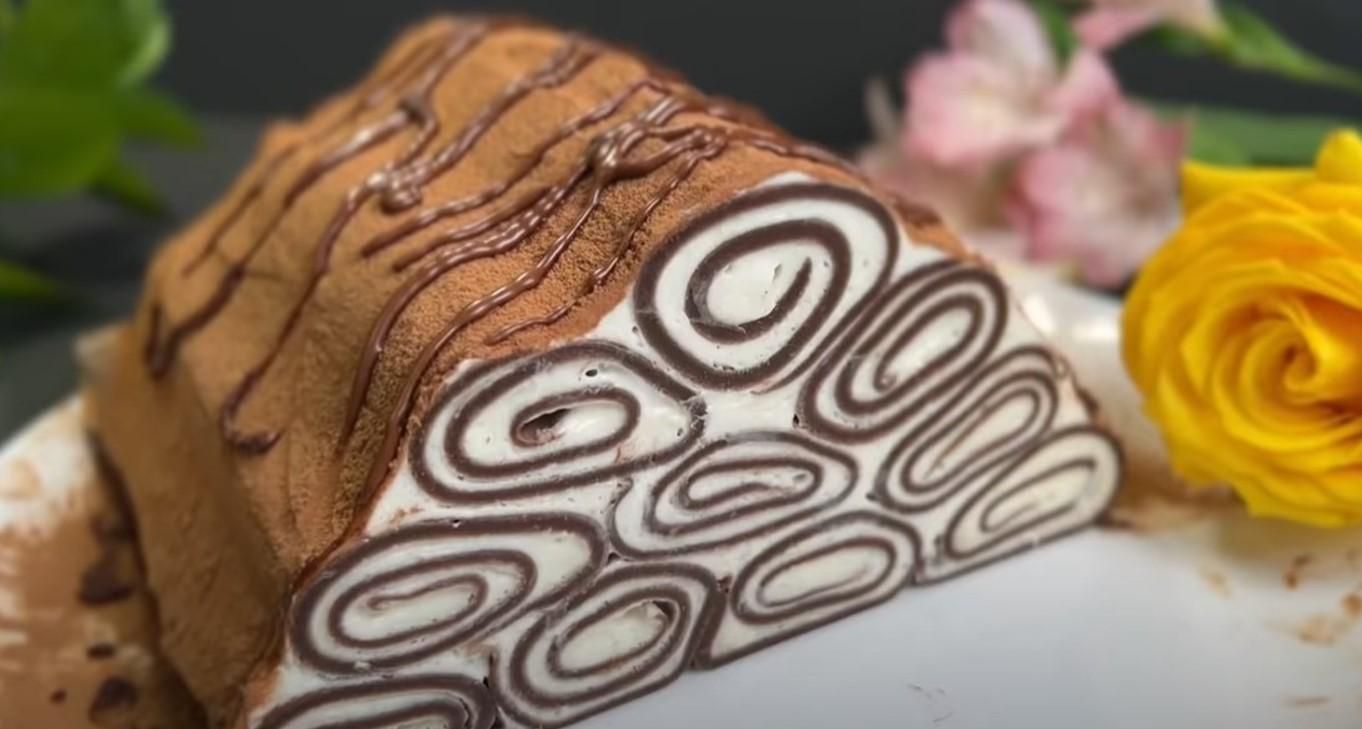 Торт з млинців: десерт за лічені хвилини