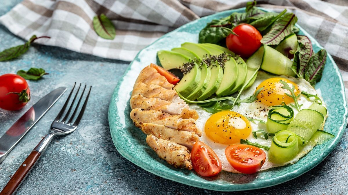 Легкі та поживні сніданки для всієї родини: 4 простих рецепти з курочкою - Новини Смачно Легкі та поживні сніданки для всієї родини: 4 простих рецепти з курочкою - Новини Смачно