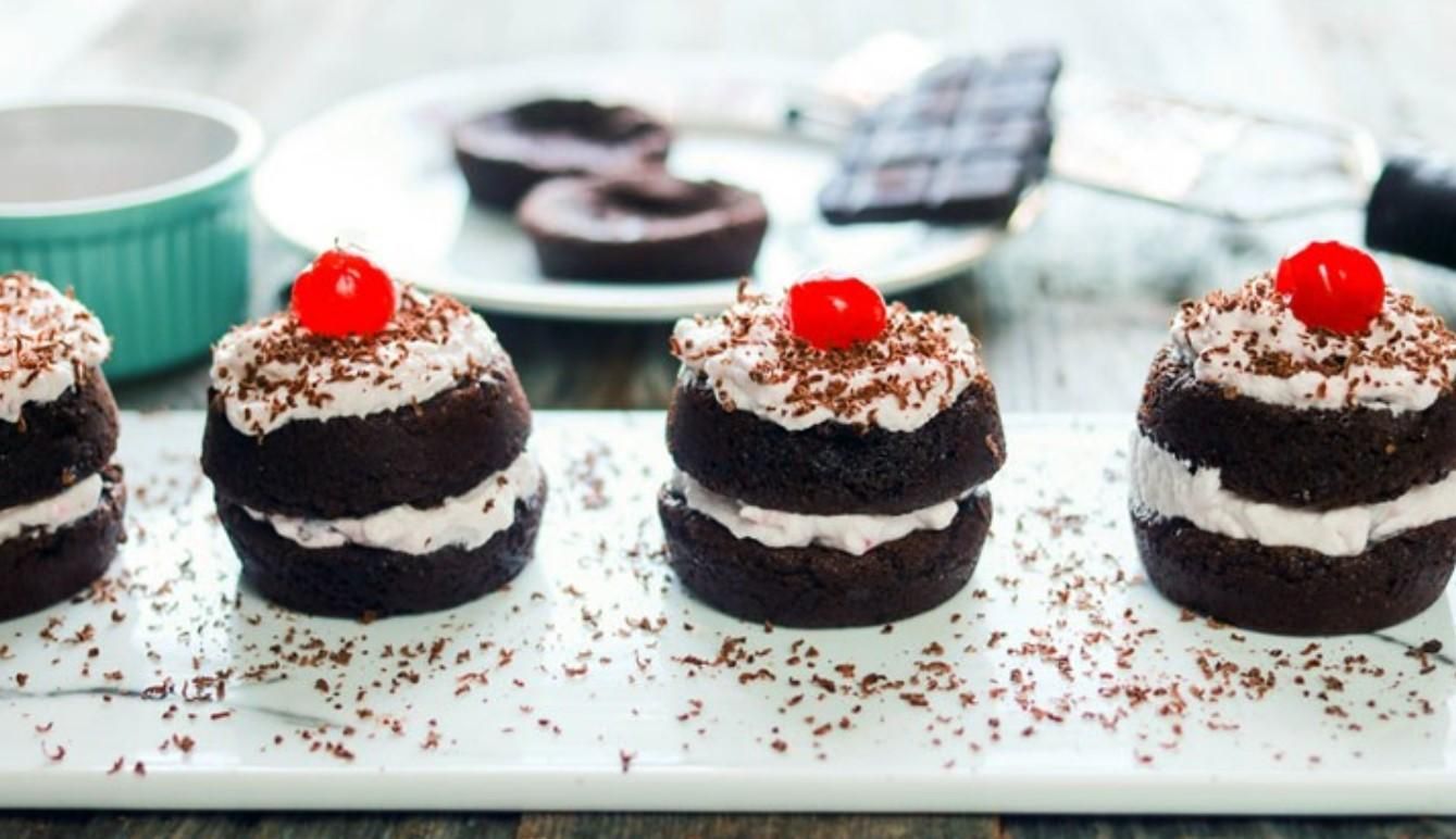 Брауни "Черный лес": рецепт с шоколадом и вишнями Брауни "Черный лес": рецепт с шоколадом и вишнями