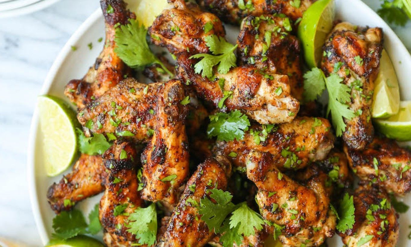 Куриные крылышки с кинзой и лаймом: рецепт Куриные крылышки с кинзой и лаймом: рецепт