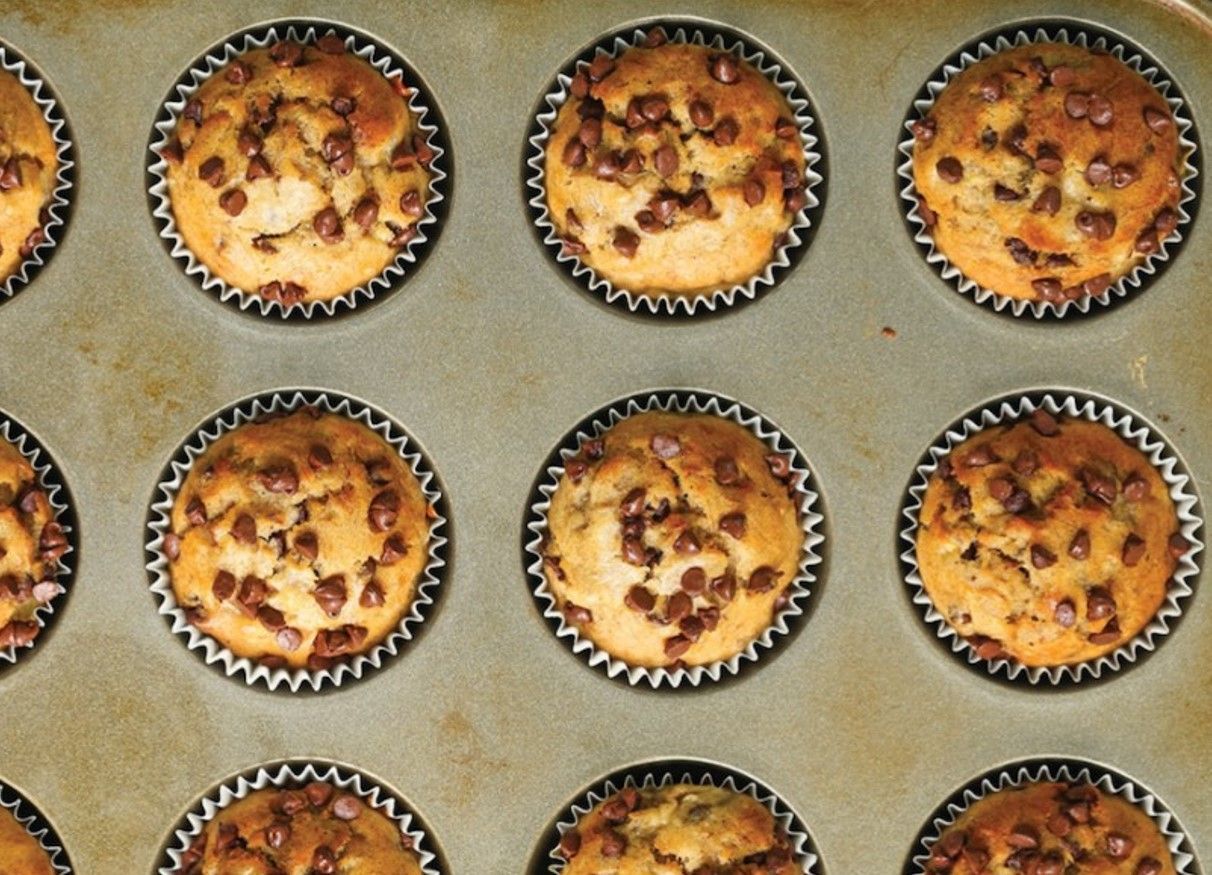 Банановые маффины с шоколадной крошкой: рецепт Банановые маффины с шоколадной крошкой: рецепт