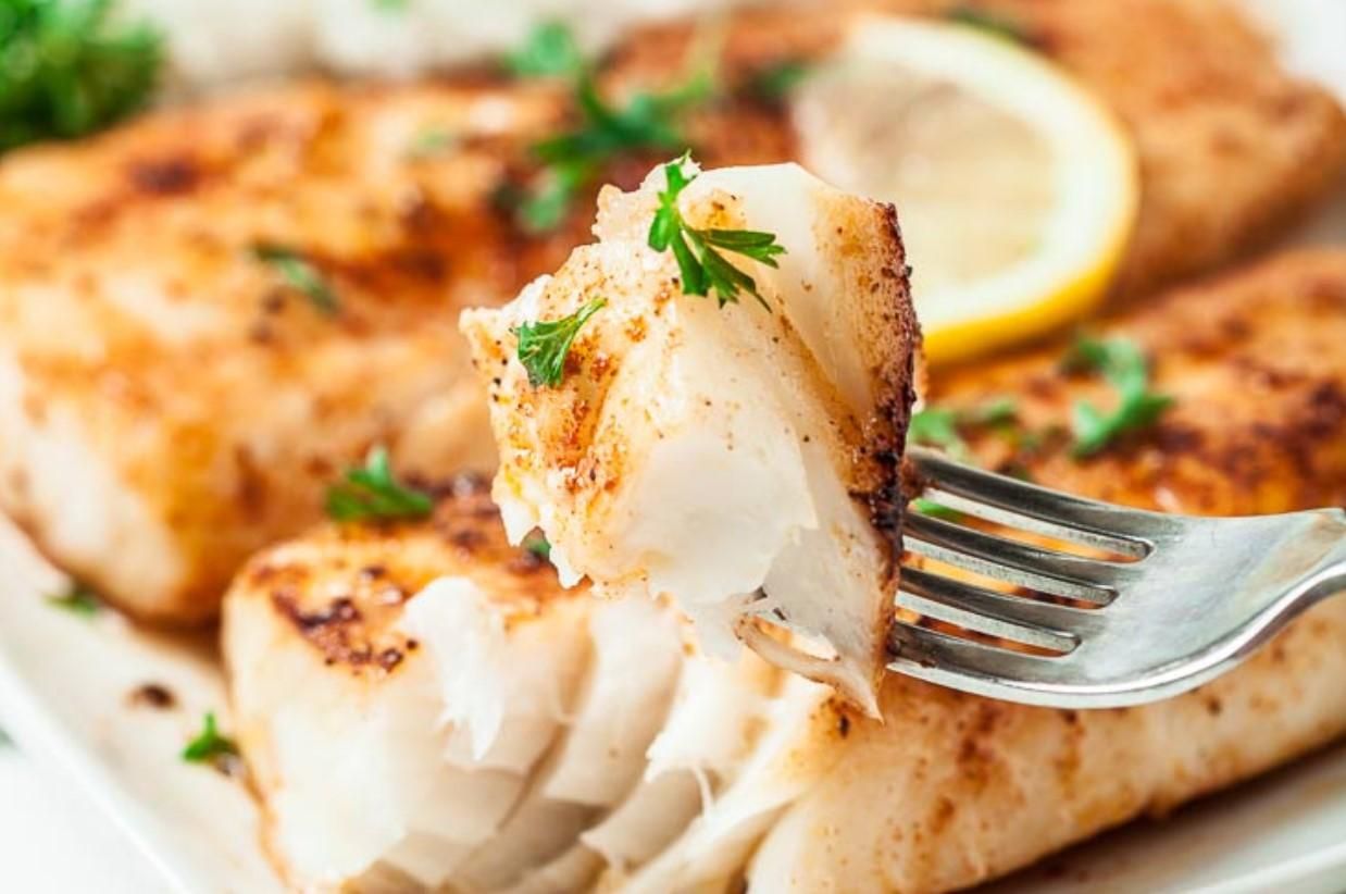 На сковорідці або в духовці: прості страви з білої риби