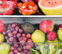 Яблоки – отдельно, цитрусовые – в холодильнике: как правильно хранить фрукты дома