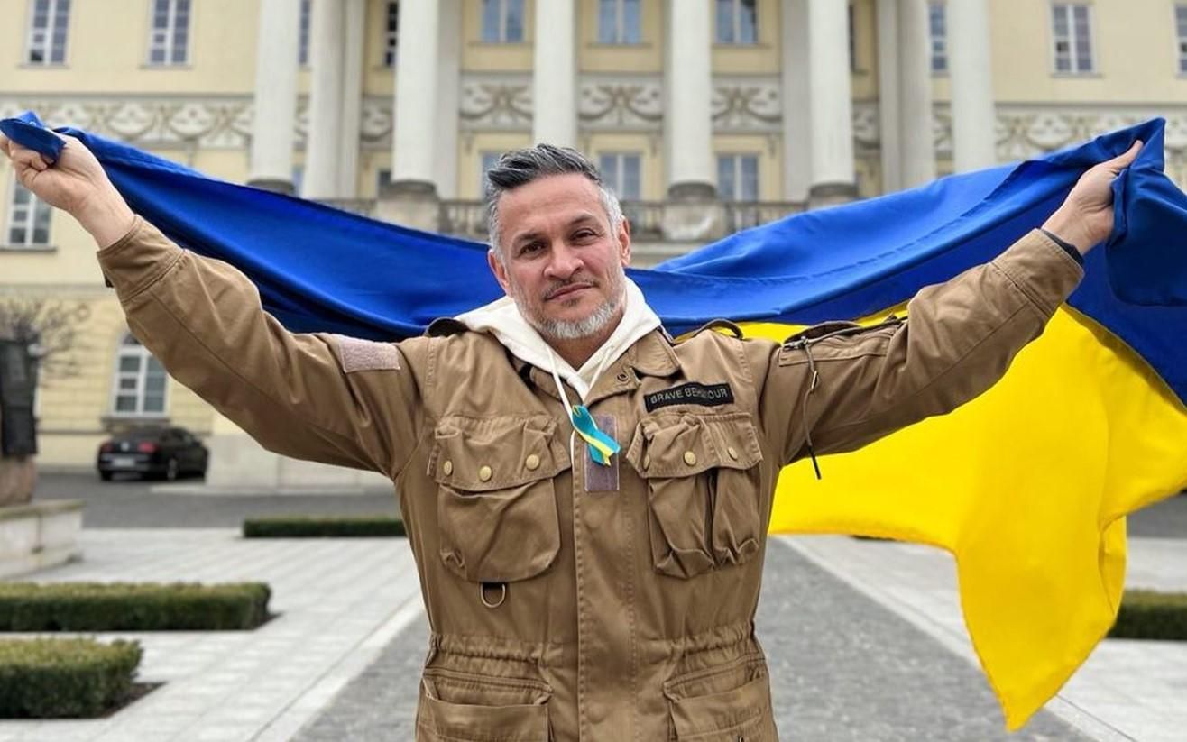 Це не піар, – Ектор Хіменес-Браво відвідав дітей в лікарні Охматдит - Новини Смачно Це не піар, – Ектор Хіменес-Браво відвідав дітей в лікарні Охматдит - Новини Смачно