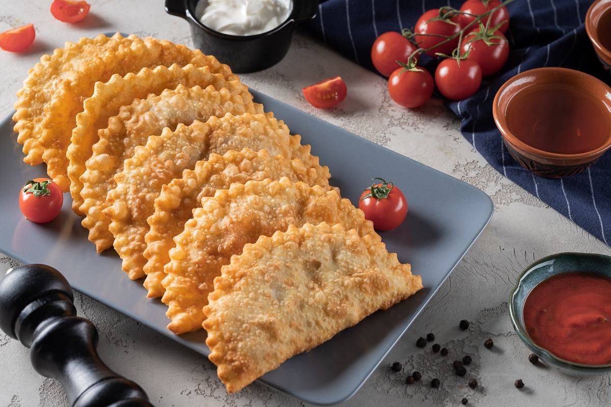 Вкусны чебуреками вместе с Глинской рецепты заварного теста и мясной начинки - Новости Вкусно Вкусны чебуреками вместе с Глинской рецепты заварного теста и мясной начинки - Новости Вкусно