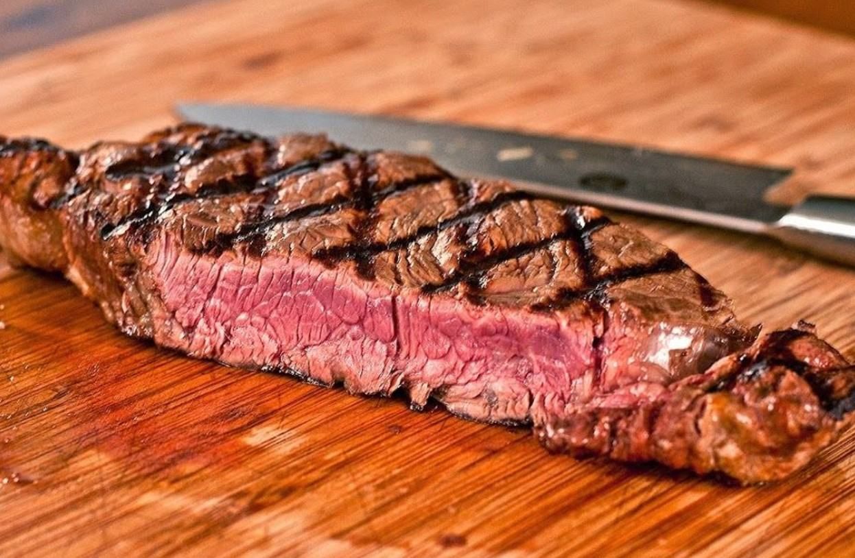 Секрети ідеального стейка  від вибору м'яса до температури - Новини Смачно