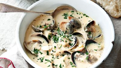 Суп дня – клемм чаудер: готовим первое блюдо с морепродуктами по рецепту Мицкевича