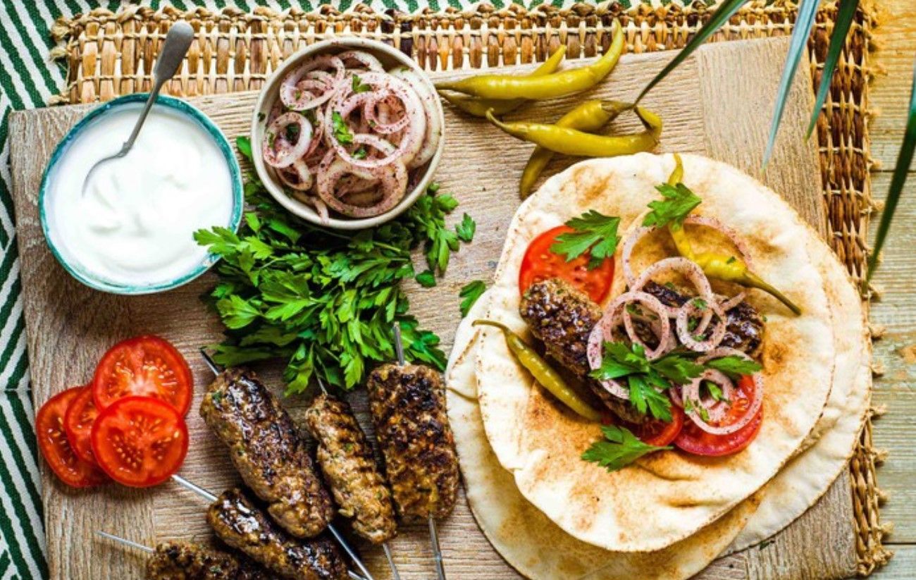 Турецкий люля-кебаб по рецепту Эктора 5 минут и готово - Новости Вкусно Турецкий люля-кебаб по рецепту Эктора 5 минут и готово - Новости Вкусно