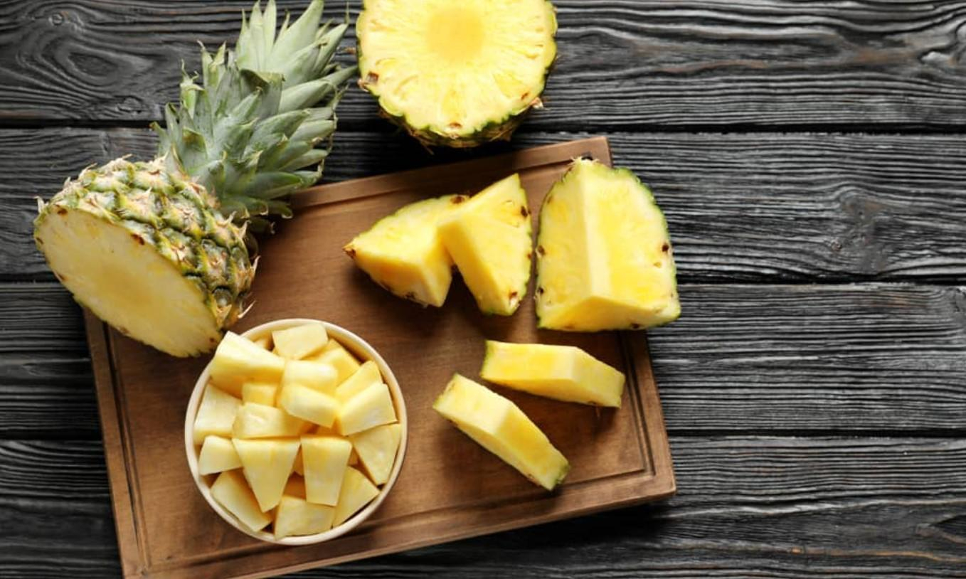 Як чистити ананас правильно – кращий лайфхак 