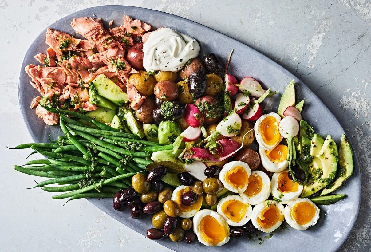 Салат Нісуаз з тунцем та картоплею – рецепт від Гордона Рамзі Салат Нісуаз з тунцем та картоплею – рецепт від Гордона Рамзі