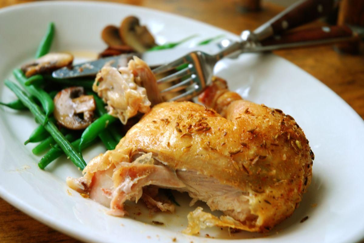 Курица с грибами, беконом и пряными специями рецепт Джейми Оливера - Новости Вкусно Курица с грибами, беконом и пряными специями рецепт Джейми Оливера - Новости Вкусно