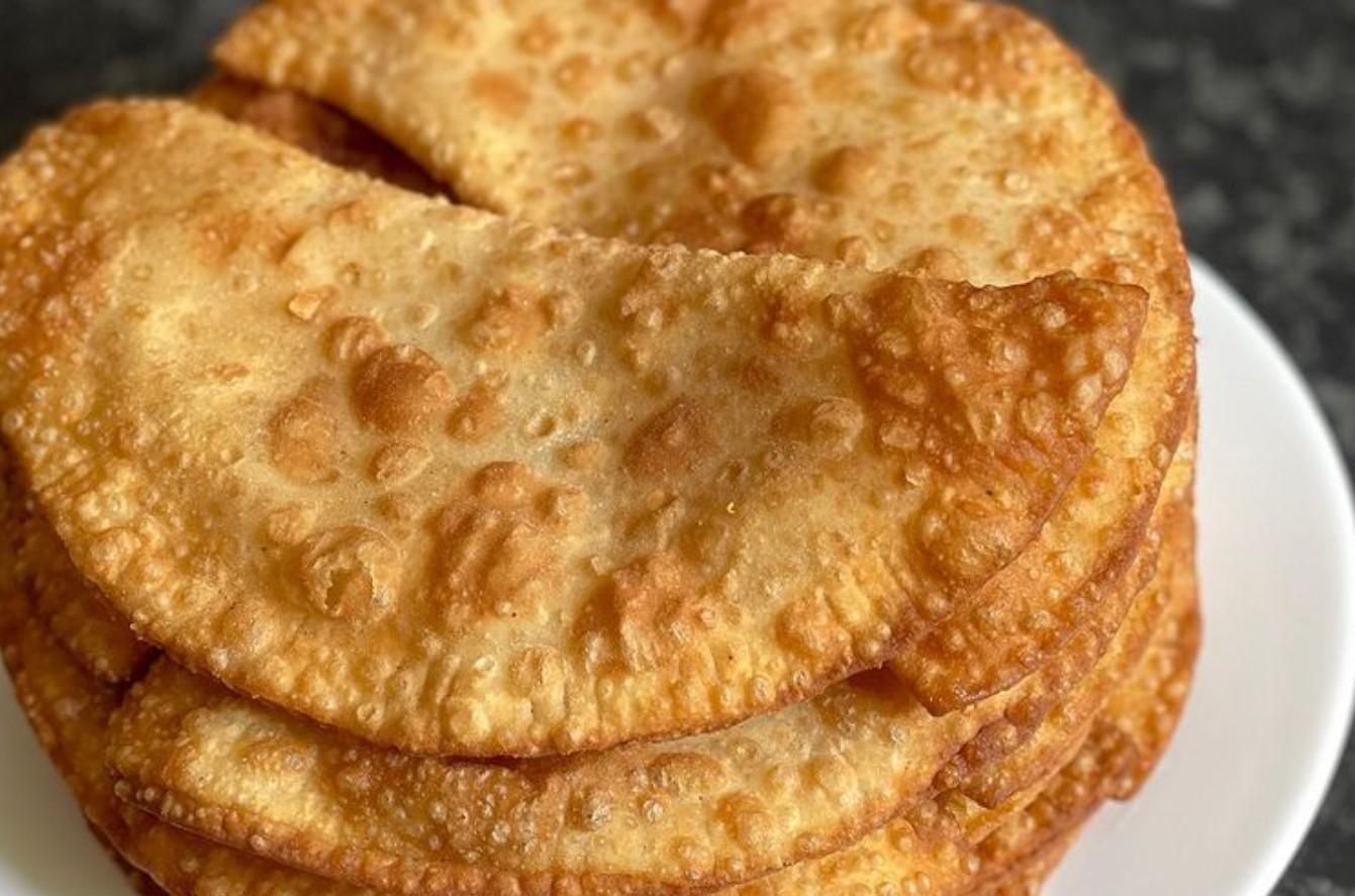 Нежно и сочно рецепт чебуреков с курицей на заварном тесте - Новости Вкусно Нежно и сочно рецепт чебуреков с курицей на заварном тесте - Новости Вкусно