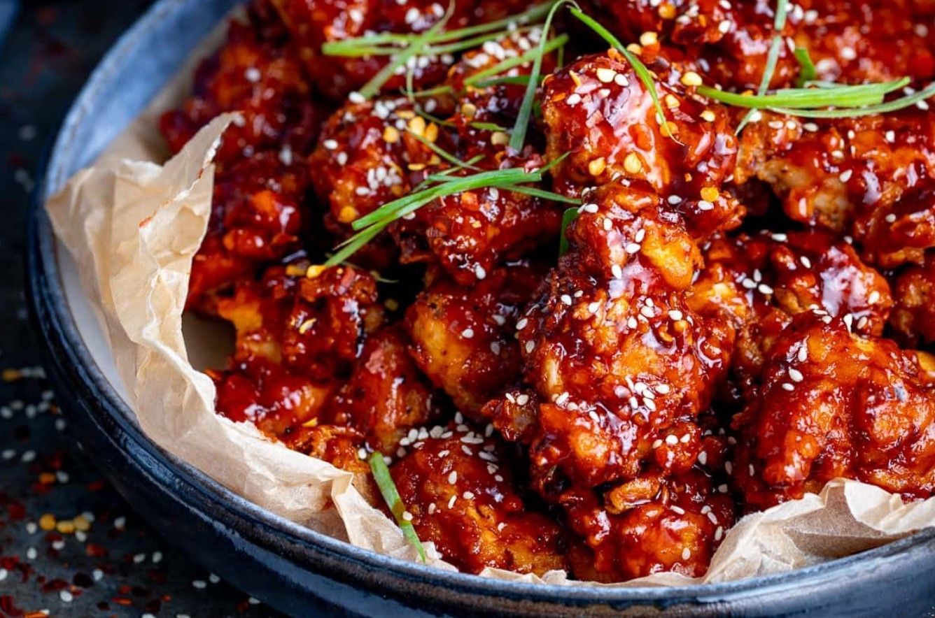 Трішки Азії до вашого столу  готуємо пікантні курячі крильця по-корейськи - Новини Смачно
