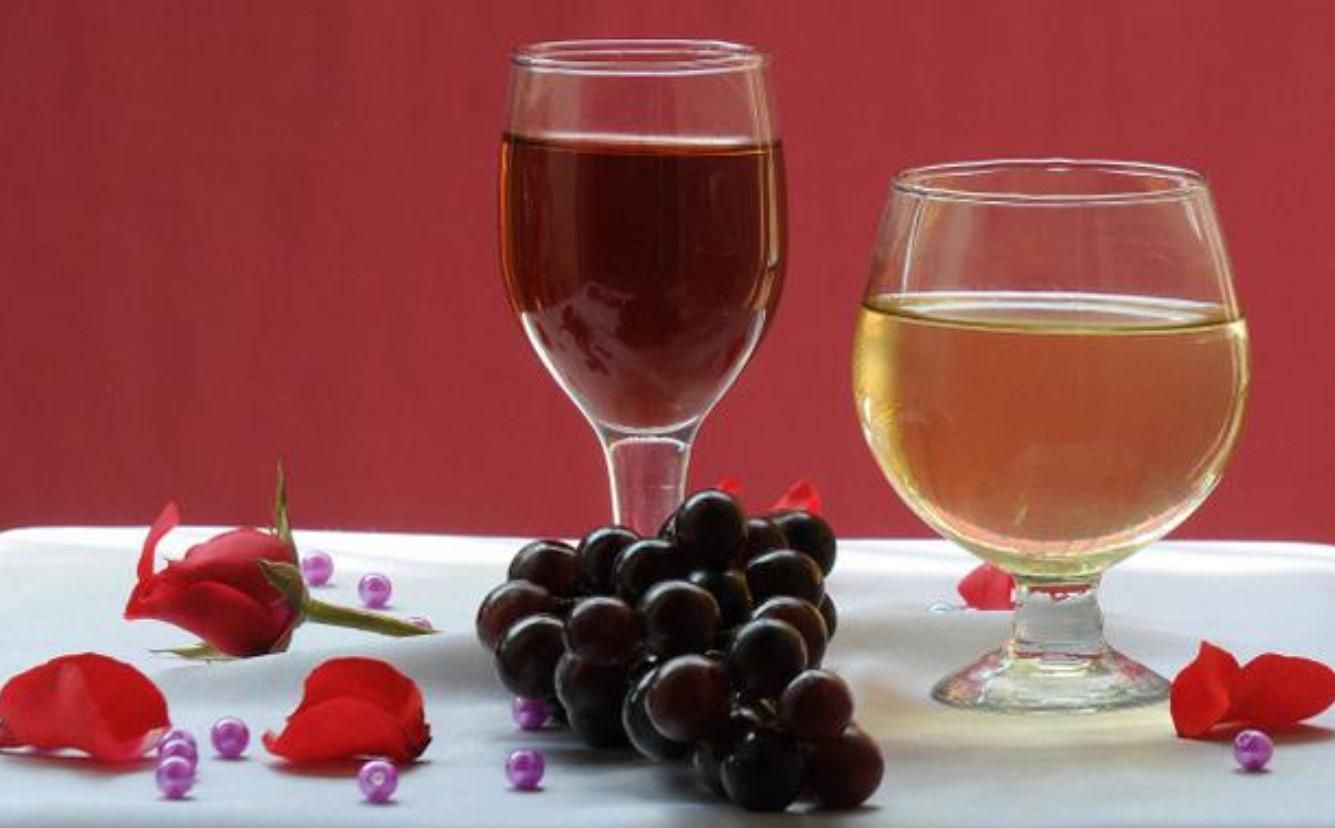 Як приготувати домашнє вино  рецепт з білого винограду - Новини Смачно