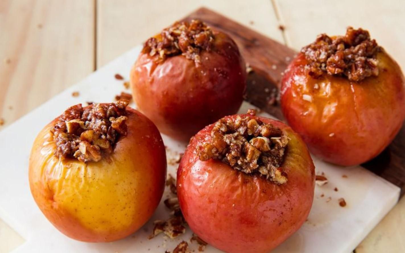 Запеченные яблоки: рецепт на Спаса Запеченные яблоки: рецепт на Спаса