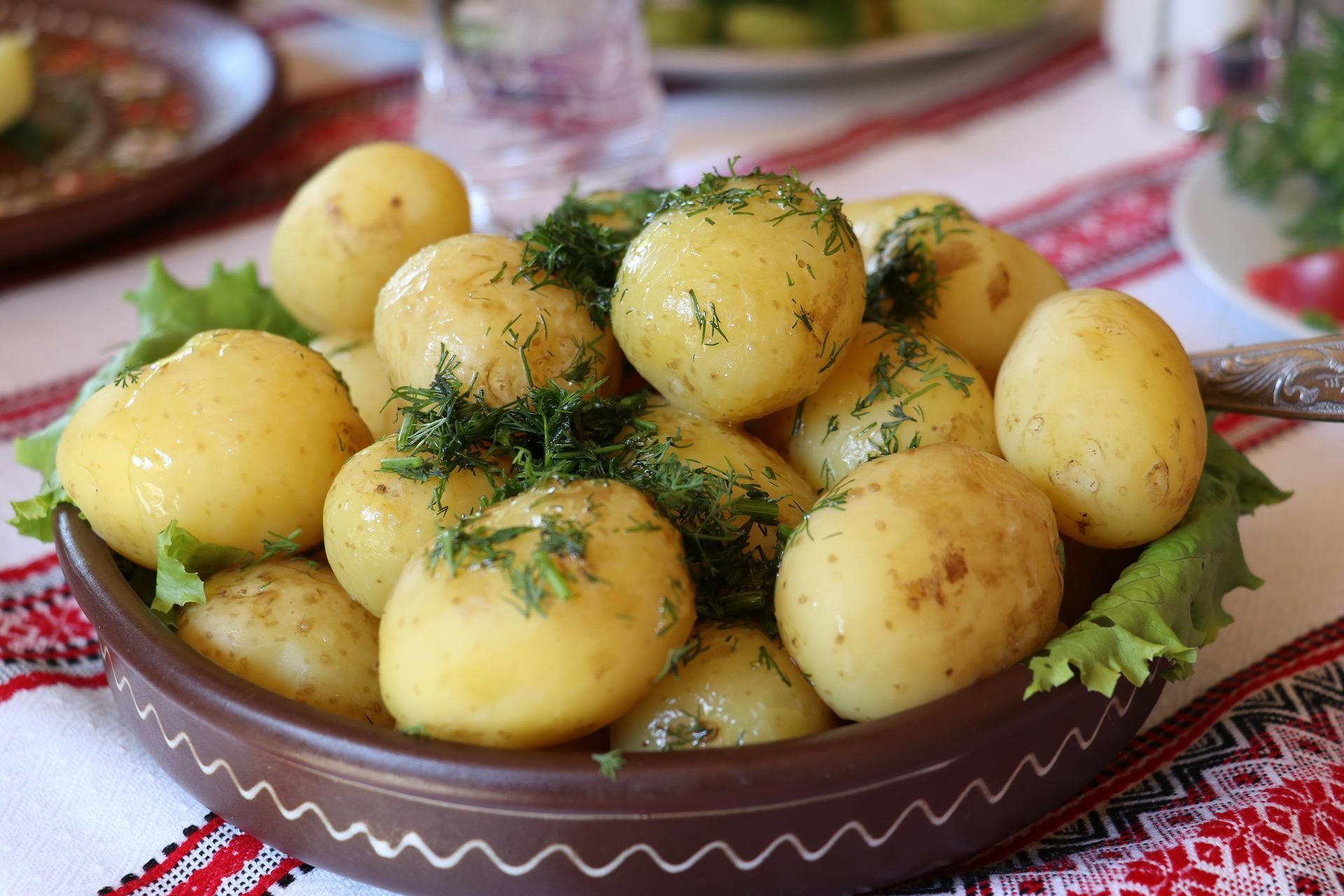 Что получится, если приготовить картофель в микроволновке  быстрый и уникальный способ - Новости Вкусно