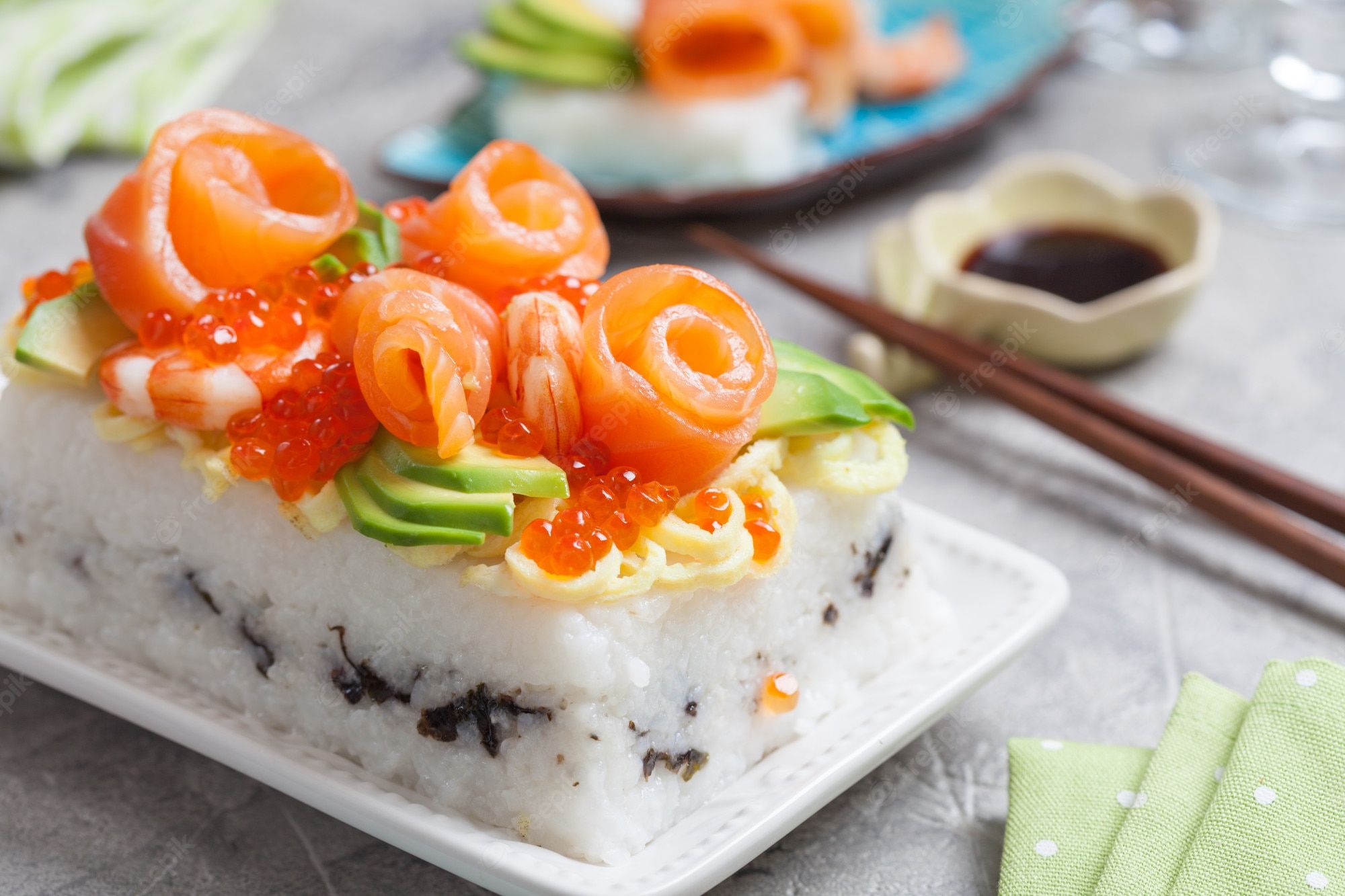 Альтернатива японським ролам  готуємо суші торт з лососем без зайвих труднощів - 19 сентября 2022 - Новости Вкусно