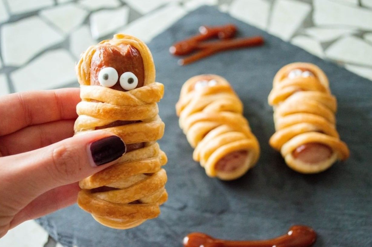 Сосиска в тісті на Геловін 2022 Сосиска в тісті на Геловін 2022