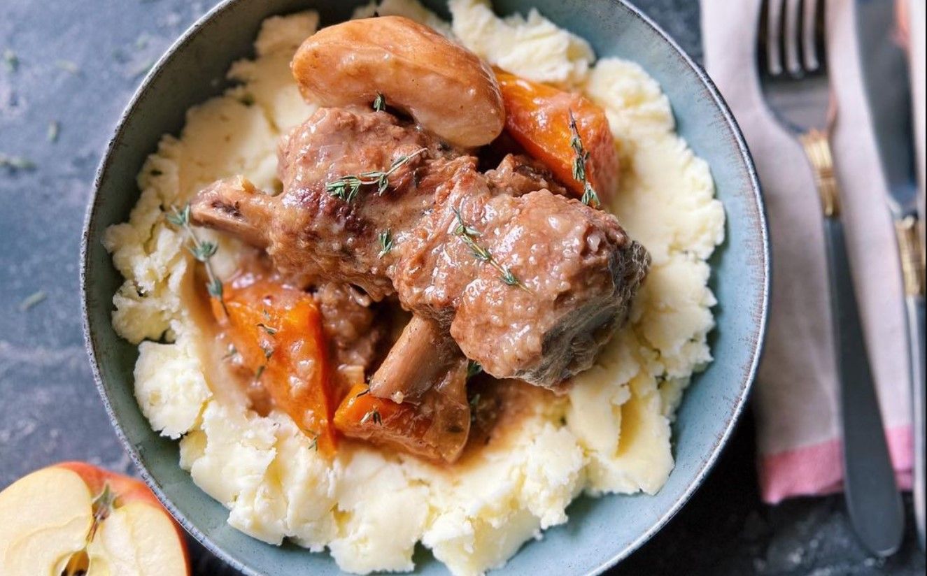 Ребра с картофелем Ребра с картофелем