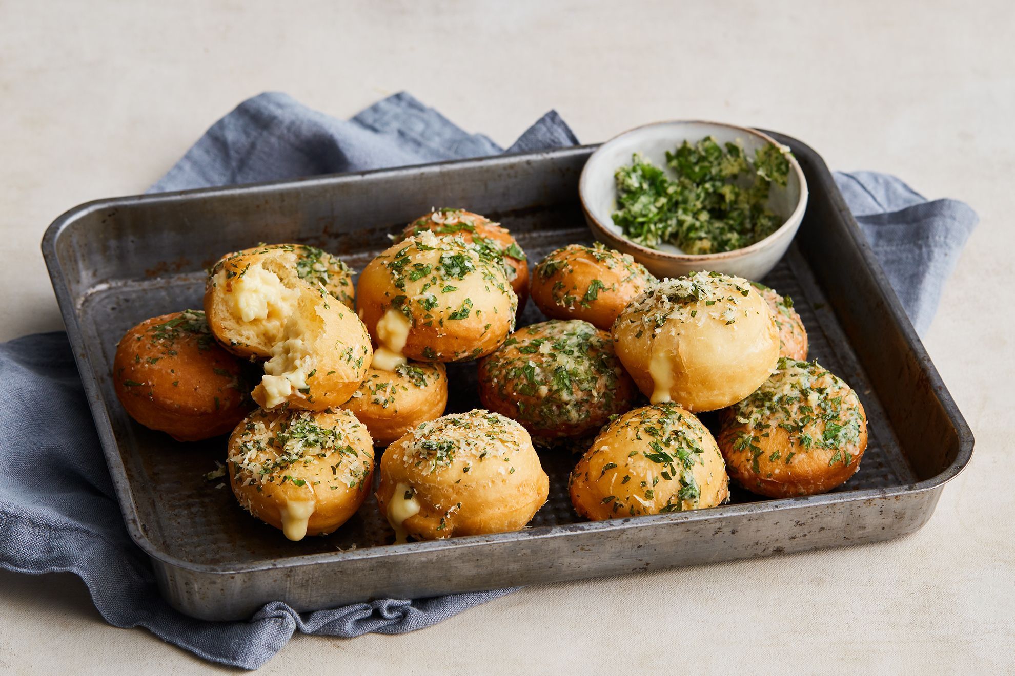 Пышки с чесноком Пышки с чесноком