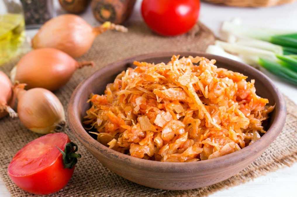 Тушеная квашеная капуста с овощами - домашний рецепт - Новости Вкусно