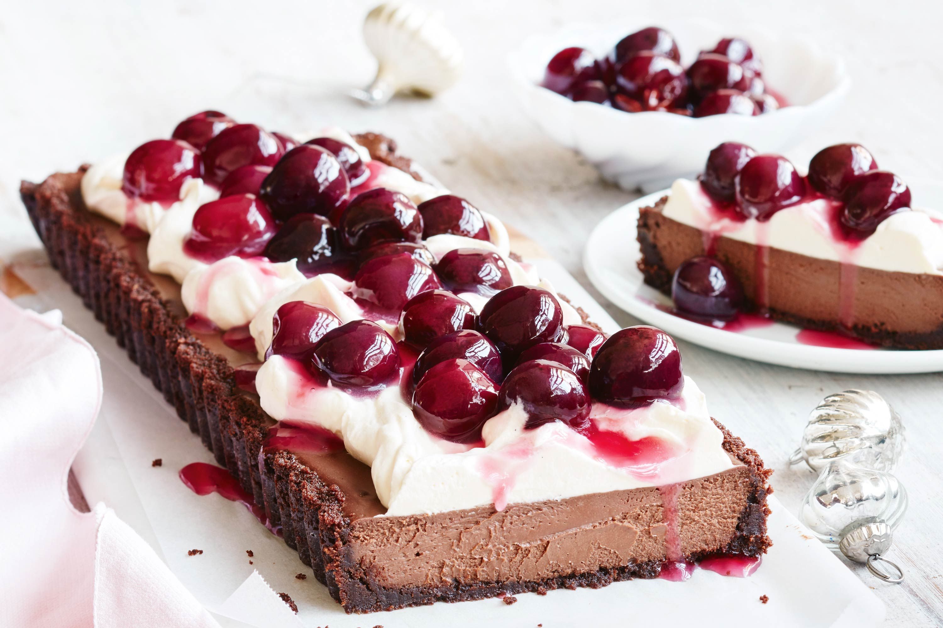 Шоколадно-вишневый чизкейк без выпечки Шоколадно-вишневый чизкейк без выпечки