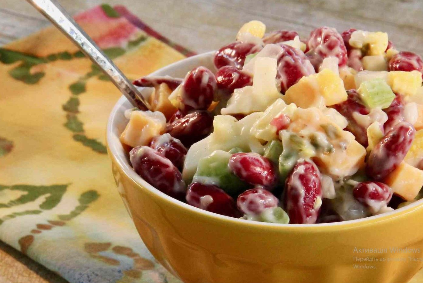 Салат из курицы и фасоли Салат из курицы и фасоли