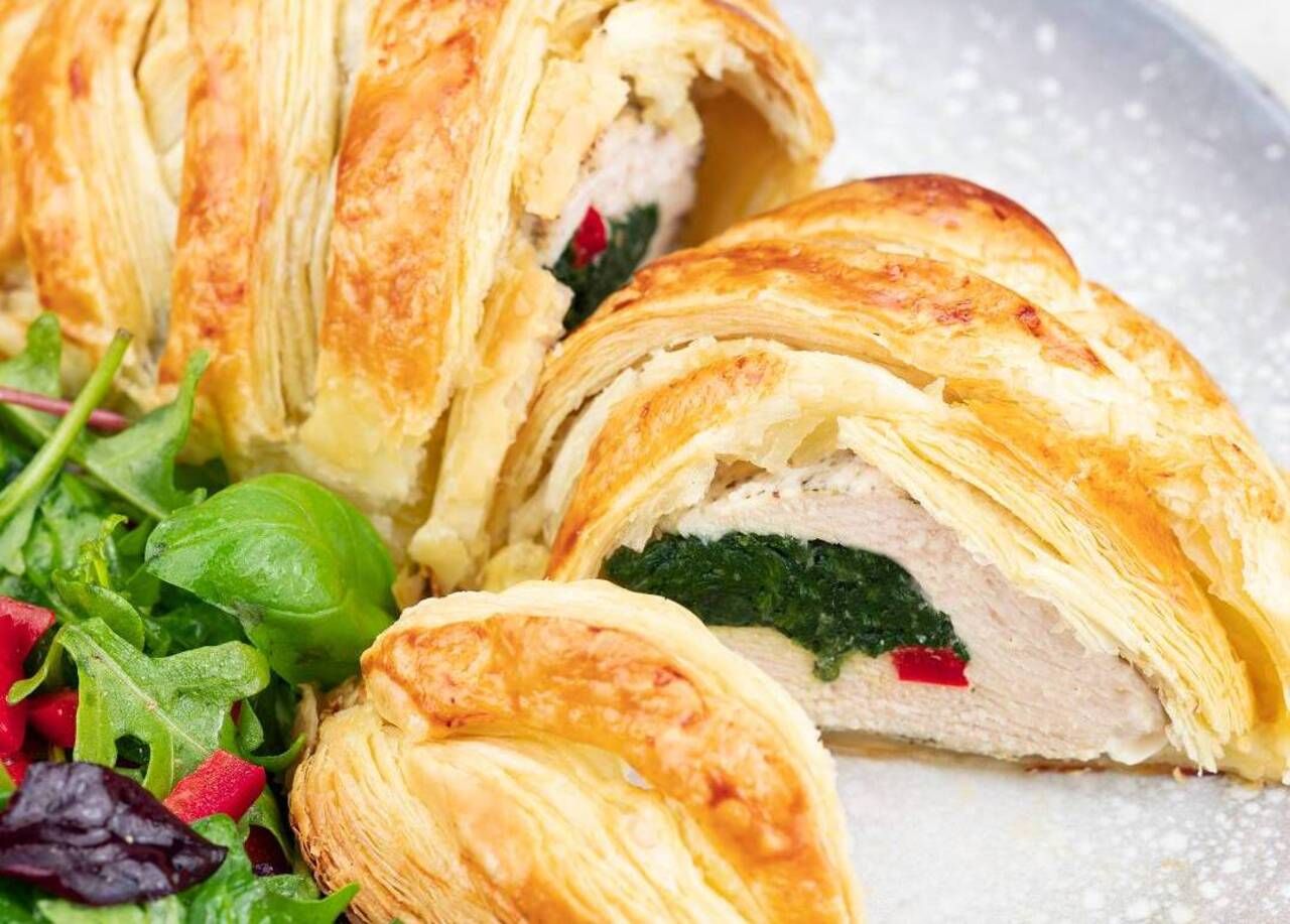 Курица в слоеном тесте: рецепт Курица в слоеном тесте: рецепт