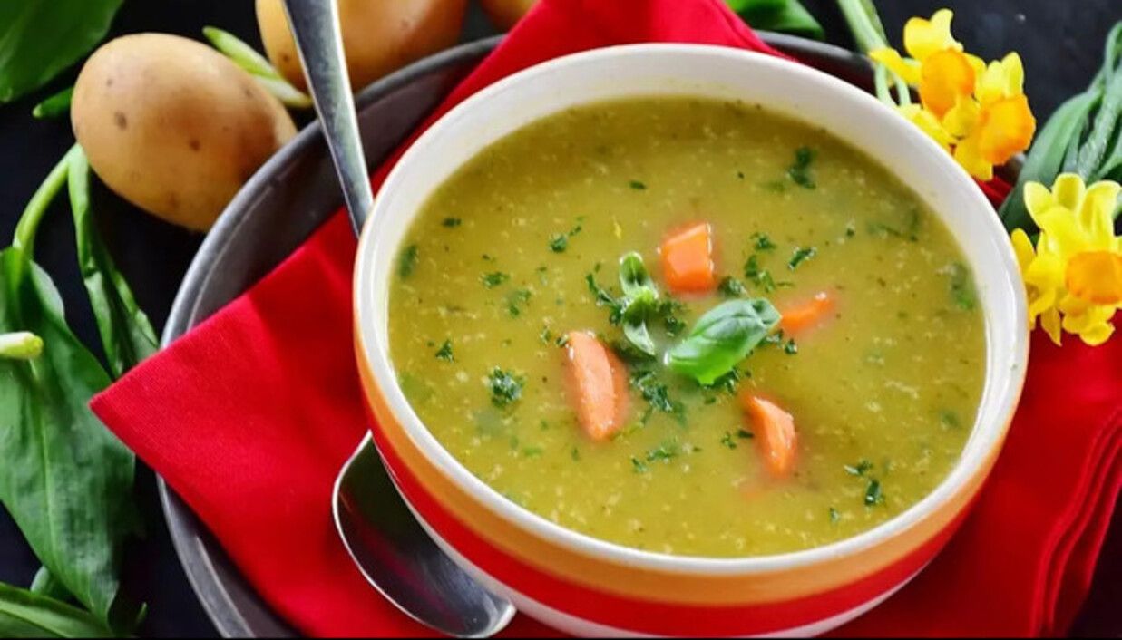 Как спасти пересоленный суп: простой секрет