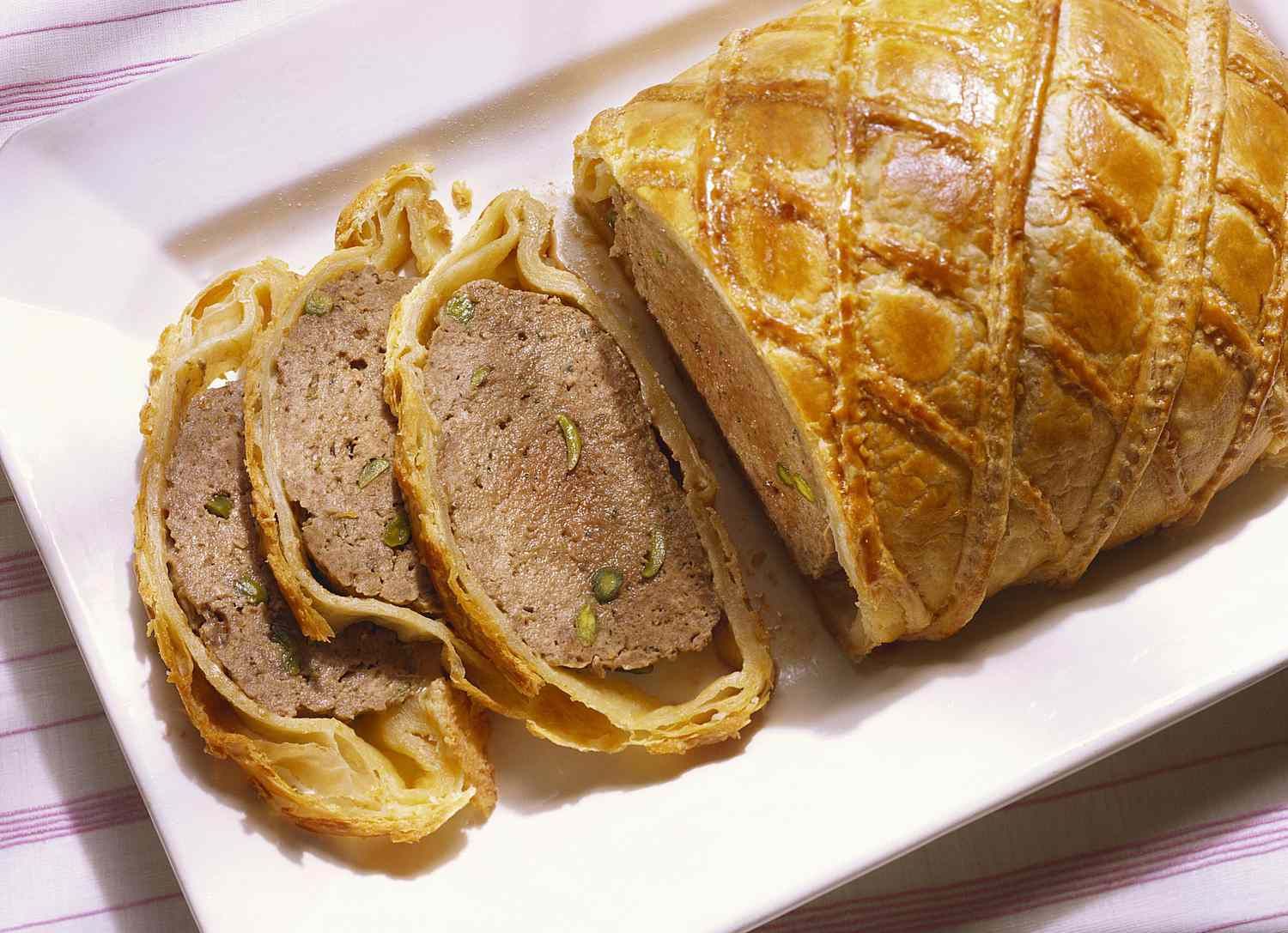 Мясной рулет. Мясной рулет.