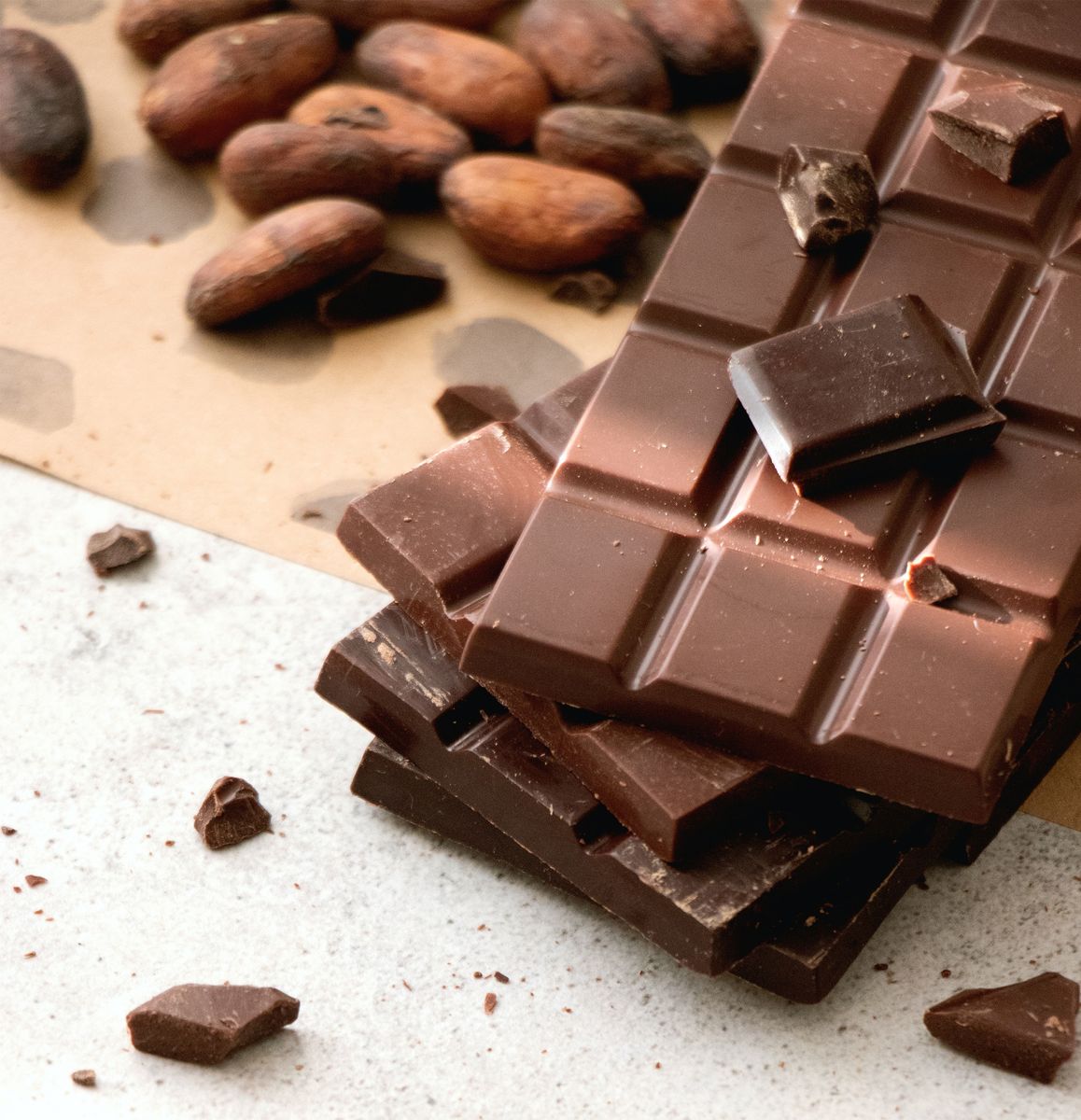 Причины появления белого налета на шоколаде