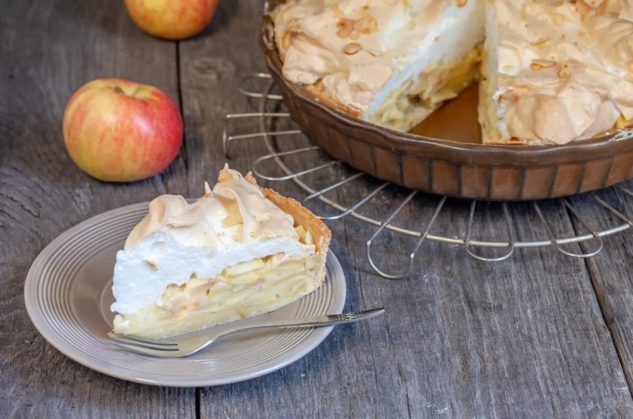 Пиріг з яблуками і меренгою Пиріг з яблуками і меренгою