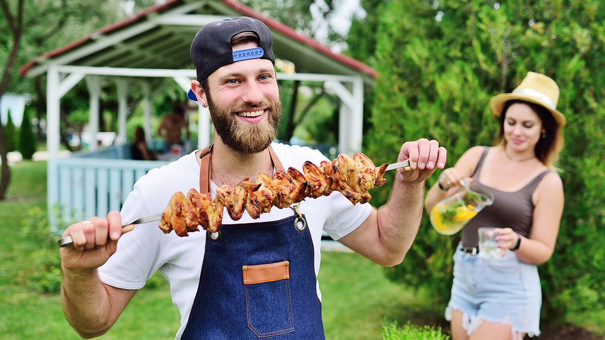 Что нужно взять на барбекю, чтобы все прошло идеально Что нужно взять на барбекю, чтобы все прошло идеально