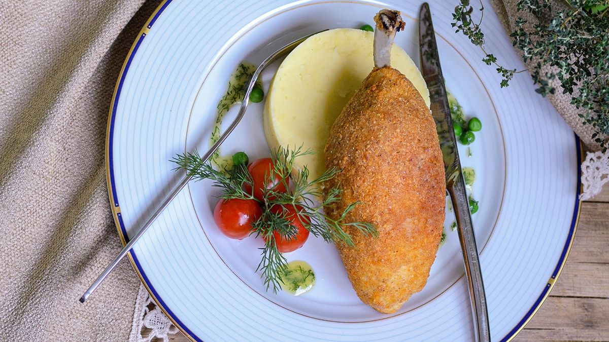 Как приготовить котлеты по-киевски из куриных голеней Как приготовить котлеты по-киевски из куриных голеней