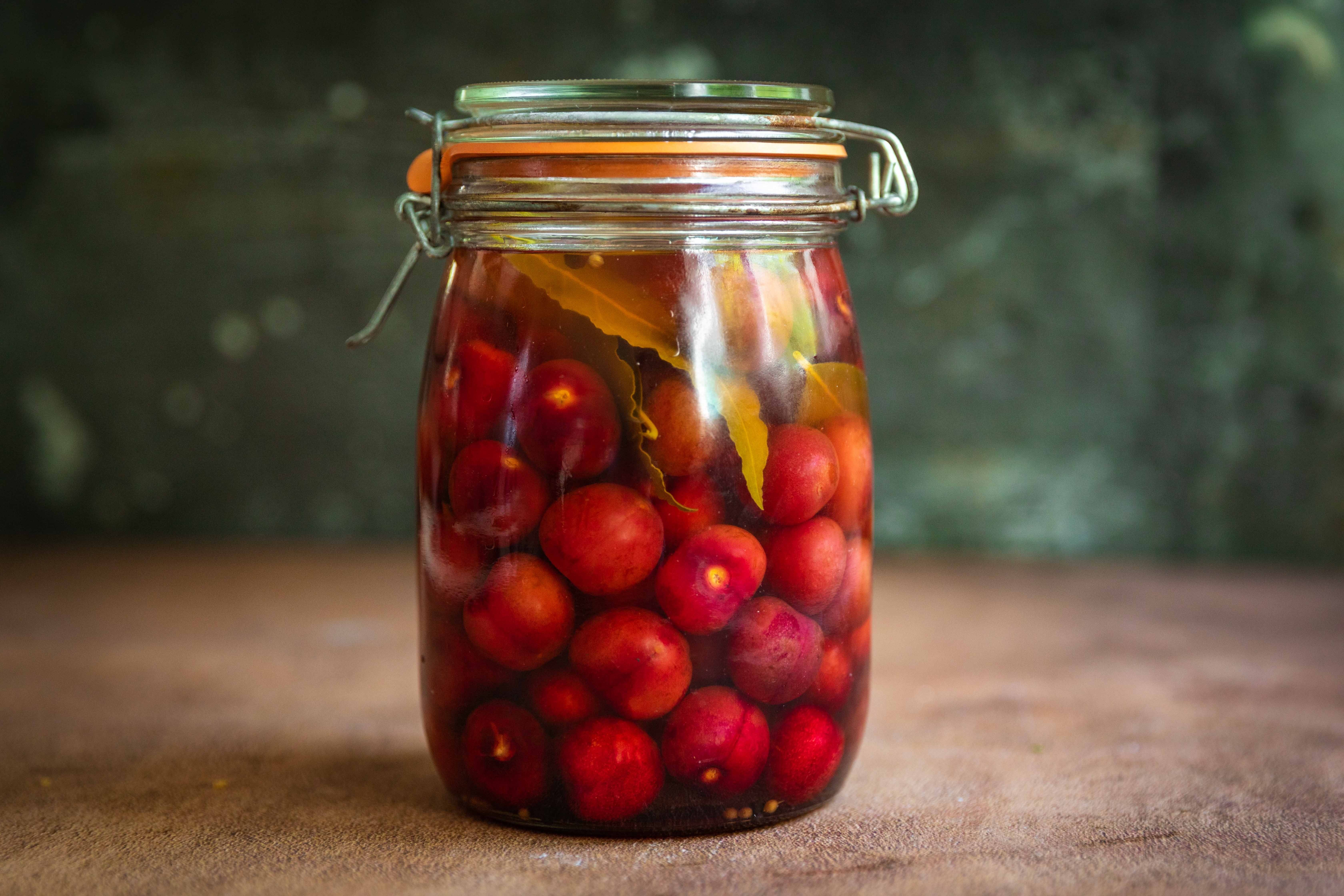 Маринованная черешня Маринованная черешня