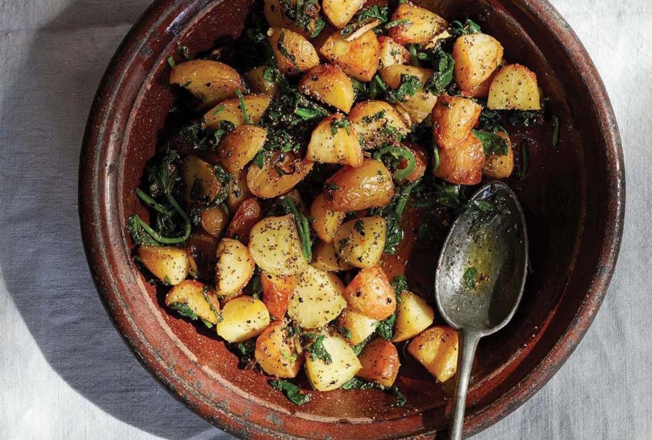 Молодой картофель с маком и шкварками Молодой картофель с маком и шкварками