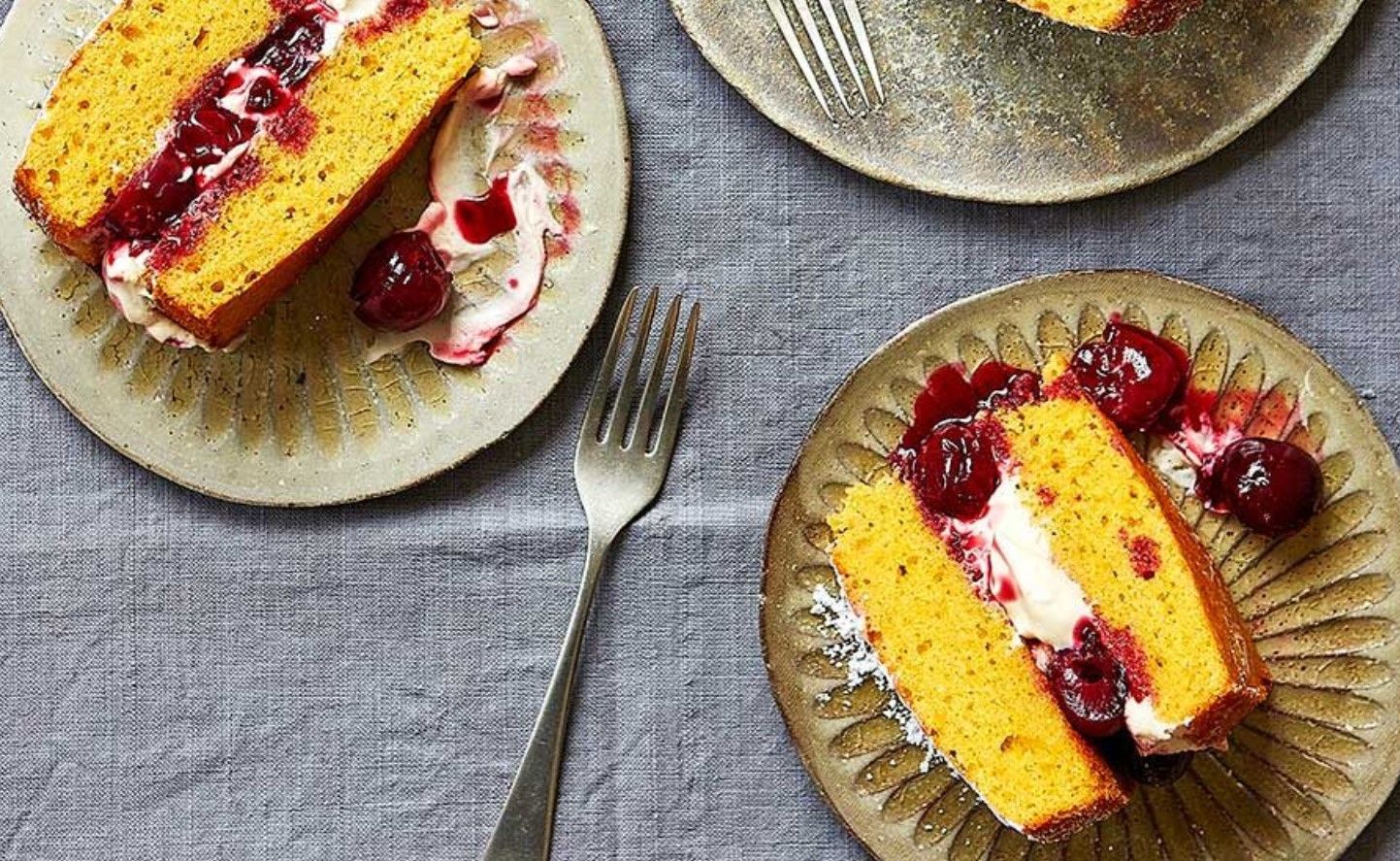 Бисквит с вишнями Бисквит с вишнями