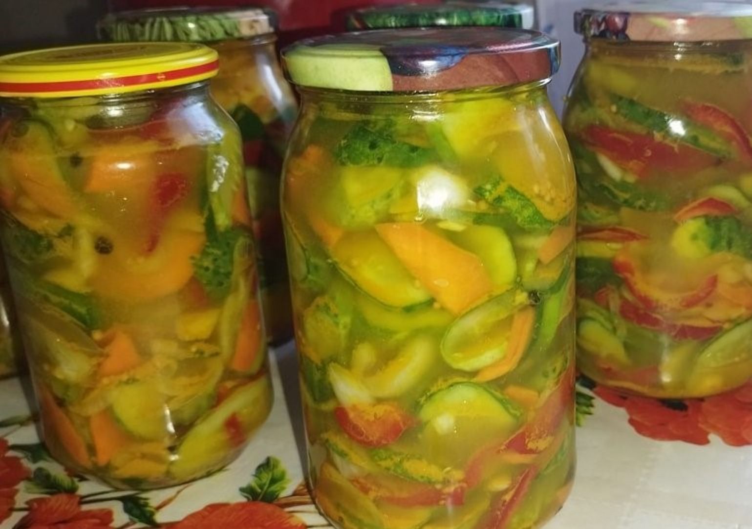 Огурцы с куркумой: рецепт Огурцы с куркумой: рецепт