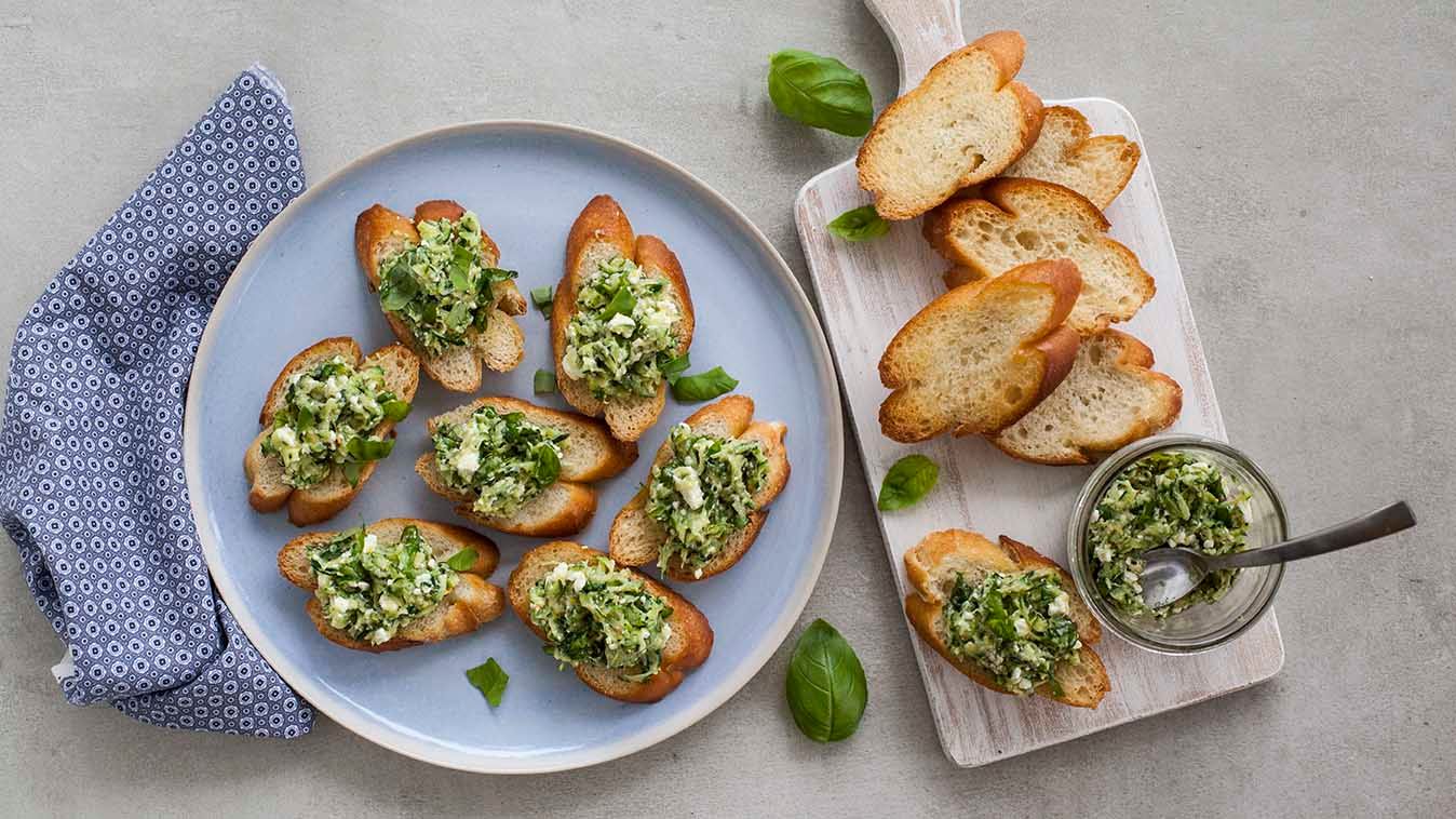 Кабачкова намазка з хрумкими брускетами Кабачкова намазка з хрумкими брускетами