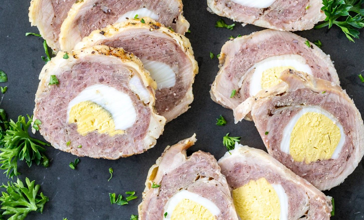 Рулет с сыром и мясом. Рулет с сыром и мясом.