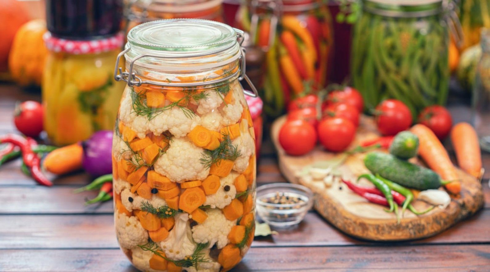 Салат с цветной капустой и морковью Салат с цветной капустой и морковью