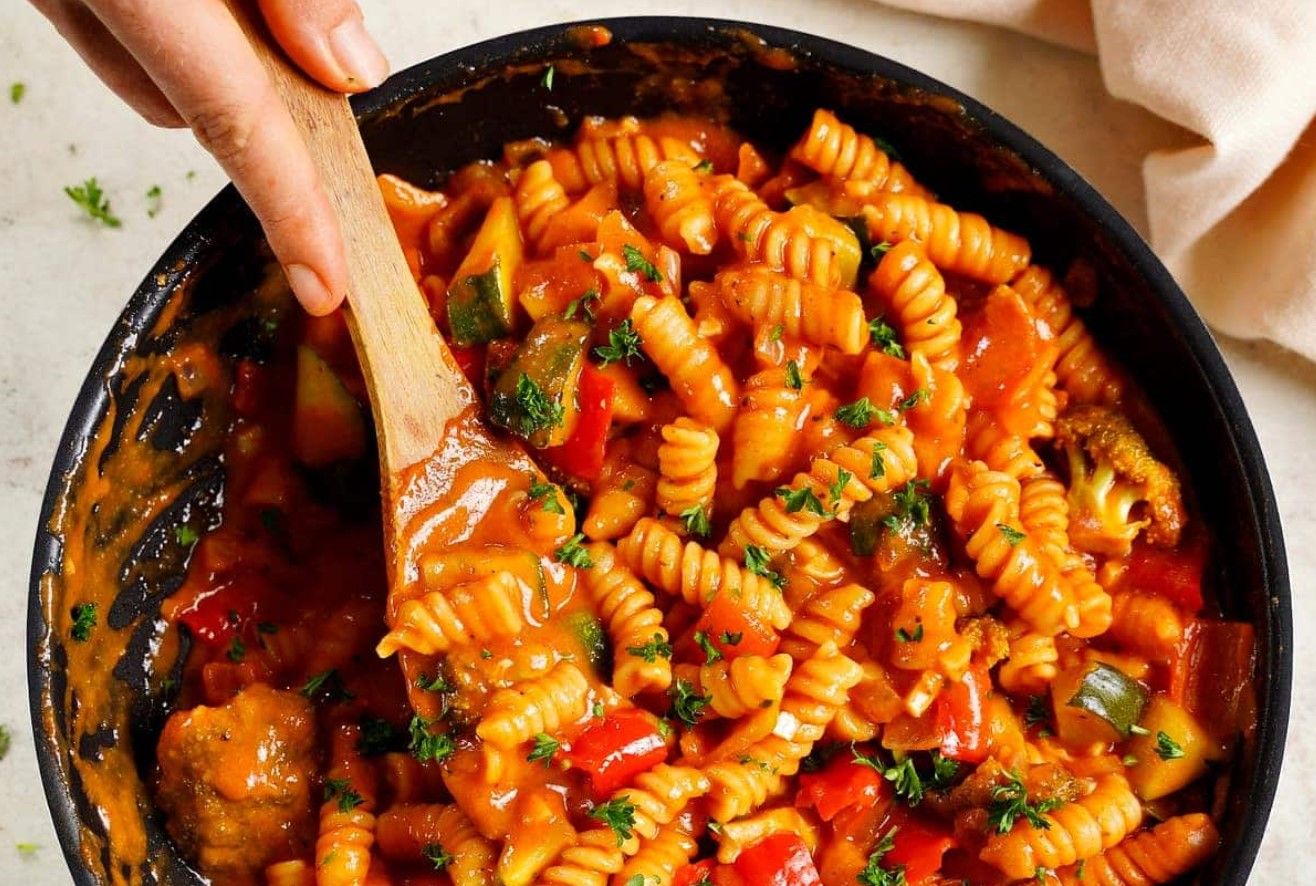 Макароны с овощным соусом Макароны с овощным соусом