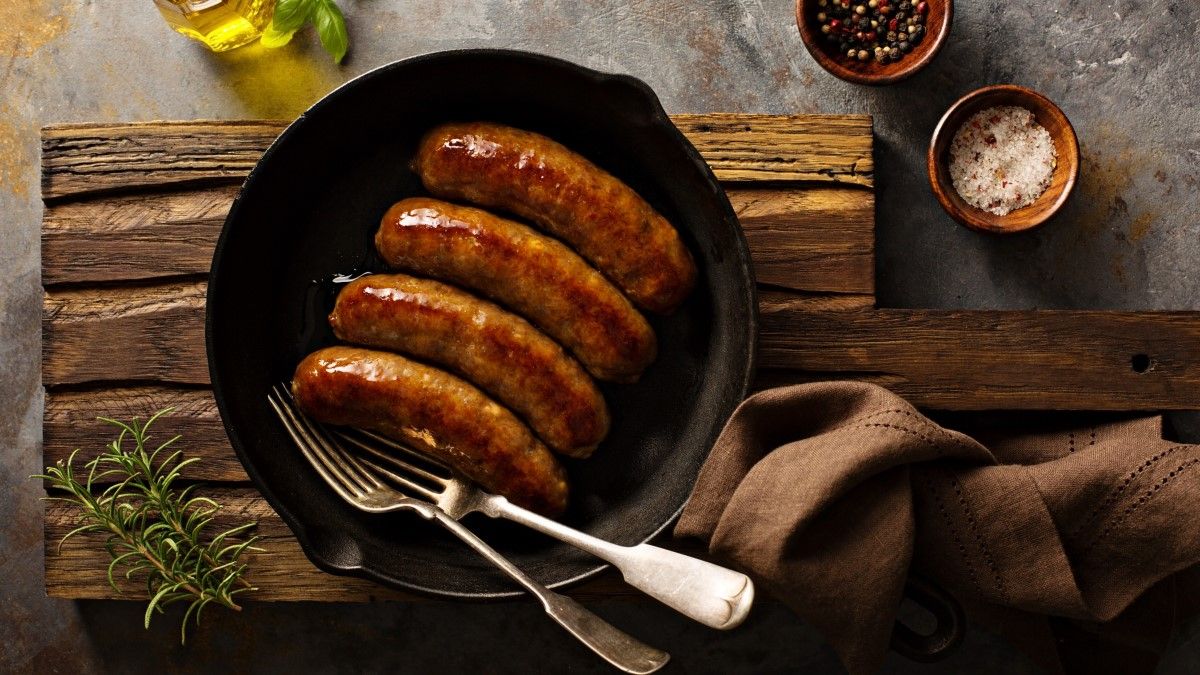 Рецепти ковбасок на пательні та в духовці Рецепти ковбасок на пательні та в духовці