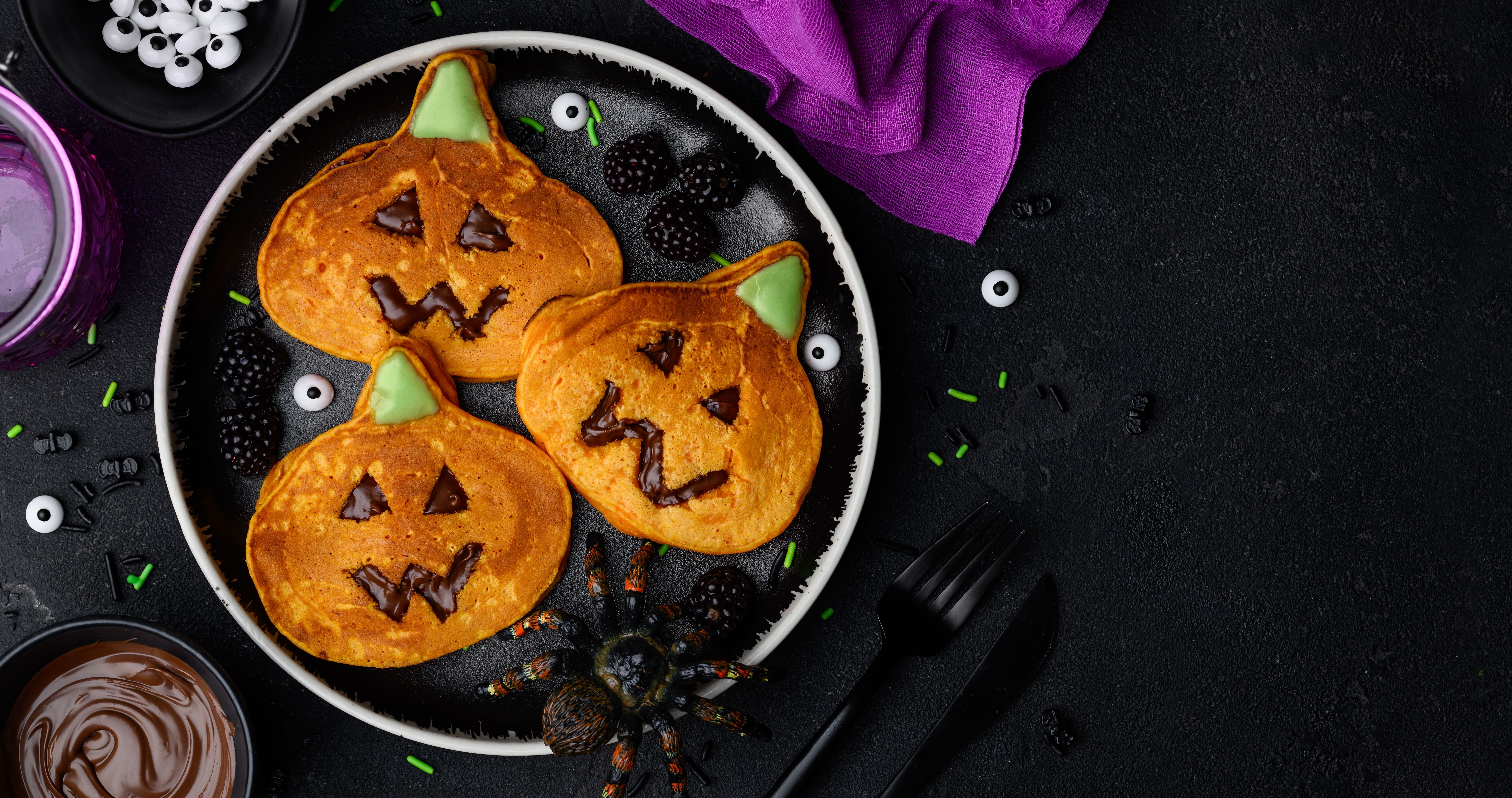 Панкейки на Хэллоуин Панкейки на Хэллоуин