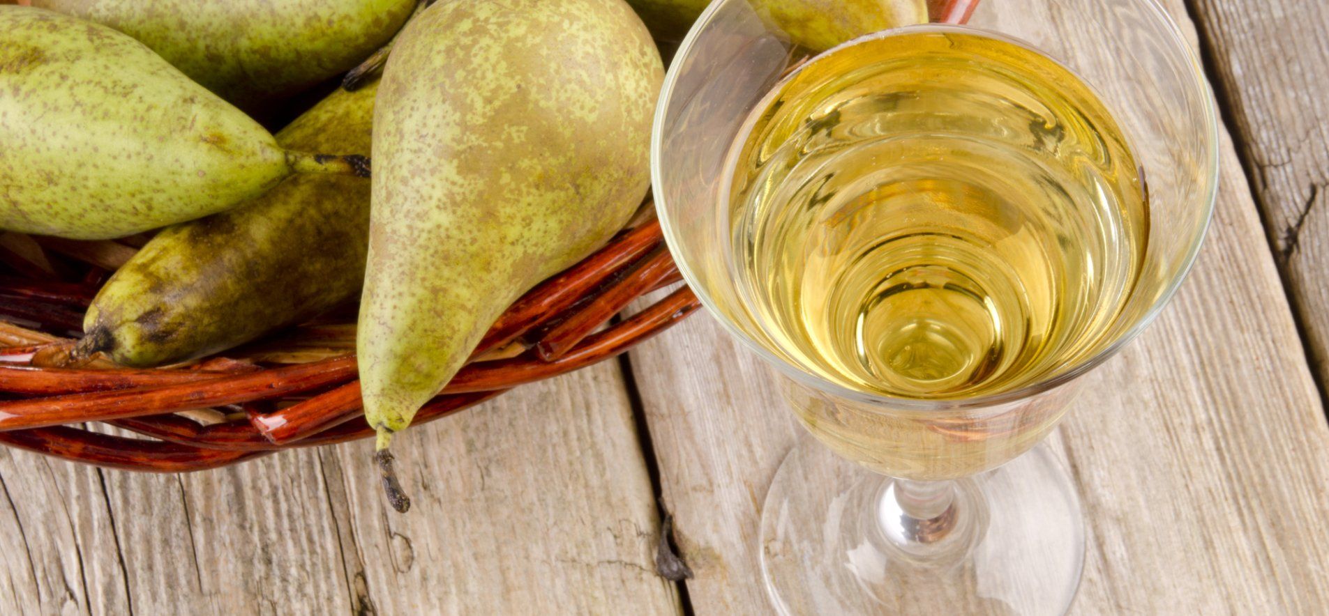 Домашнє вино - рецепт ароматного вина з груш - приготуйте грушевий напій просто - Новини Смачно