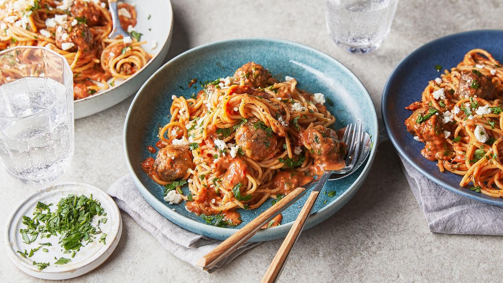 Спагетти с митболами: рецепт