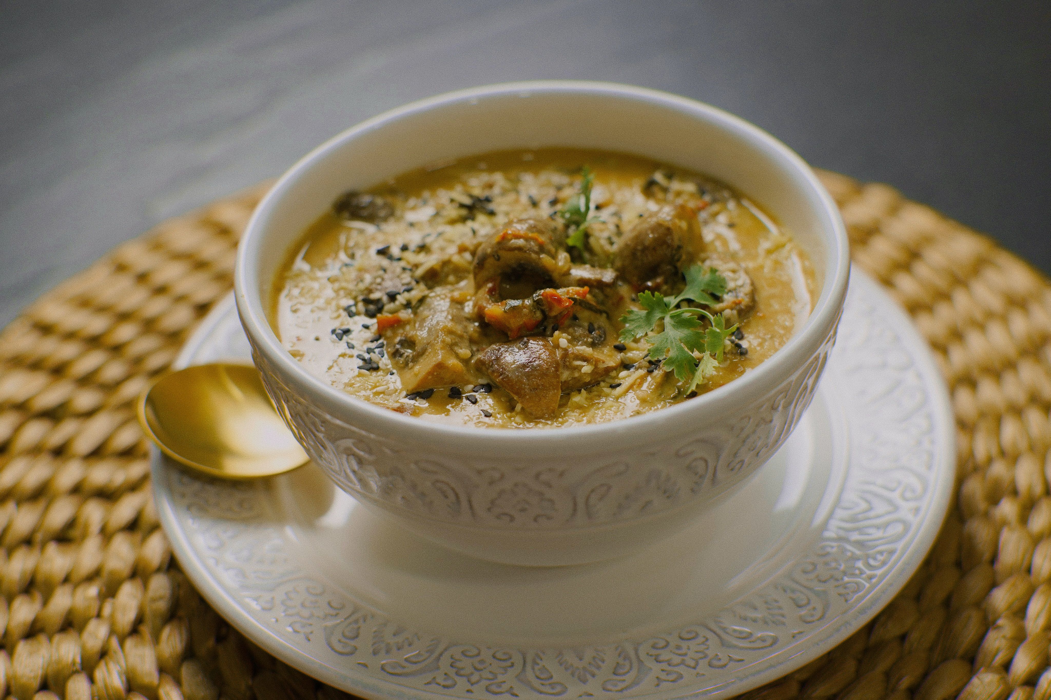 Як варити гороховий суп - приготуйте першу страву з копченою куркою - простий рецепт - Новини Смачно