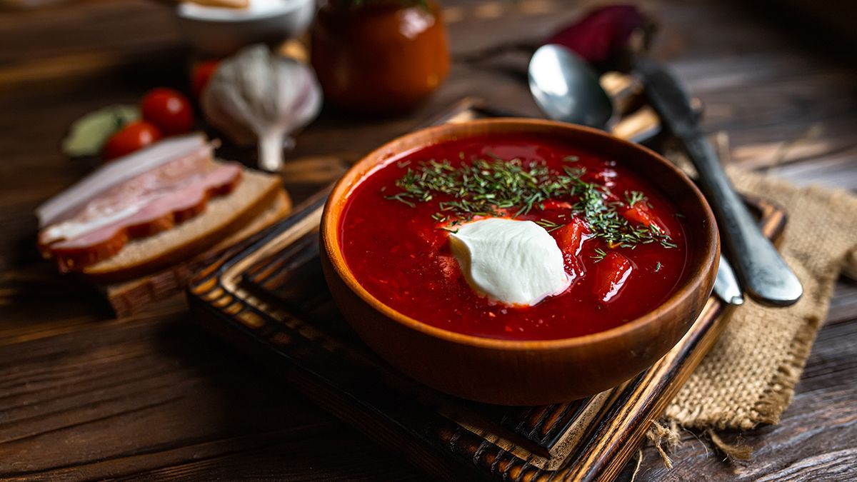 Что добавить в борщ, чтобы он получился вкуснее - Клопотенко раскрыл секретный ингредиент - Новости Вкусно Что добавить в борщ, чтобы он получился вкуснее - Клопотенко раскрыл секретный ингредиент - Новости Вкусно